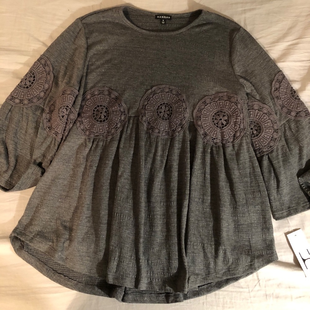 NWT gray top